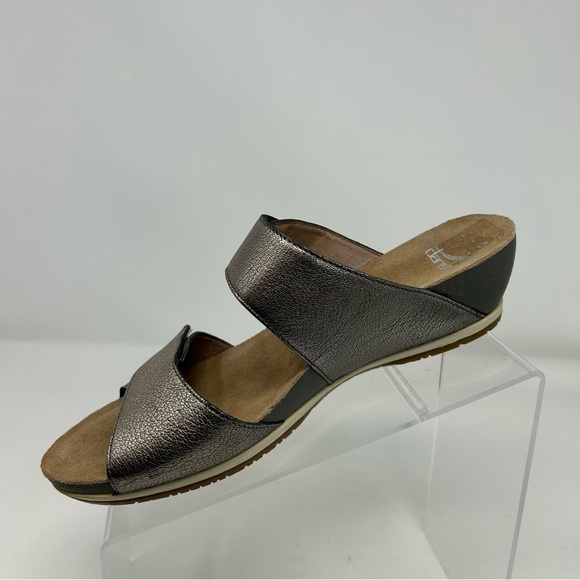 Dansko Gold and Silver Slip On Wedge Sandals Size 40 **please read** - Picture 3 of 10